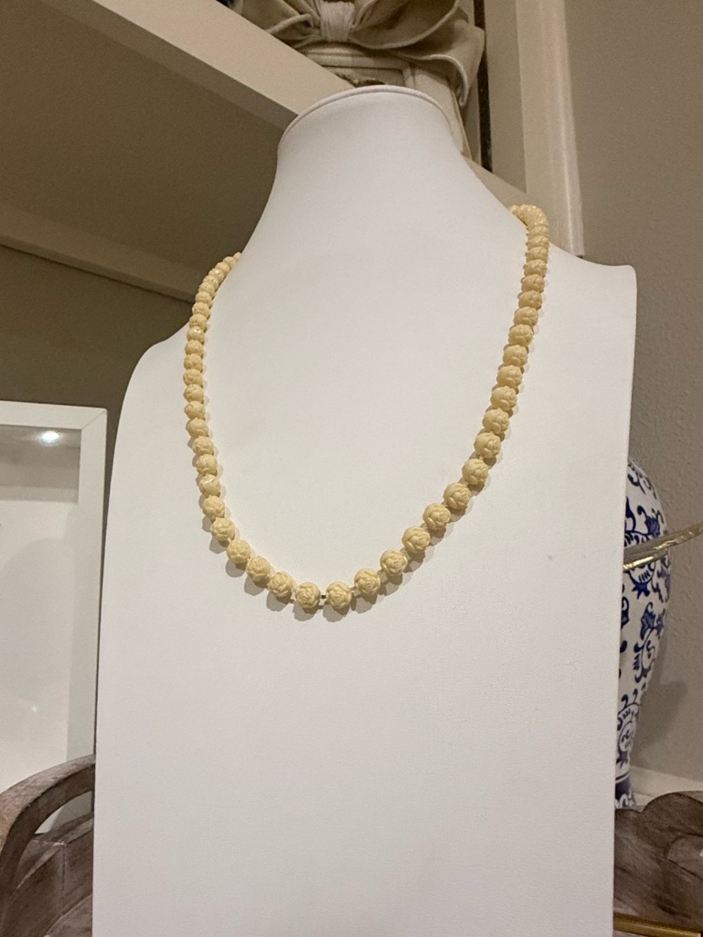 Vintage Carved Rose Bead Necklace - Picture 4 of 6